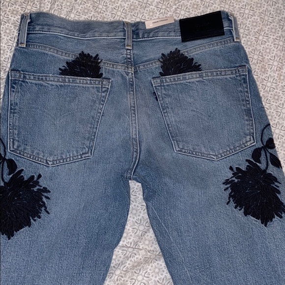 LEVIS - Picture 3 of 3
